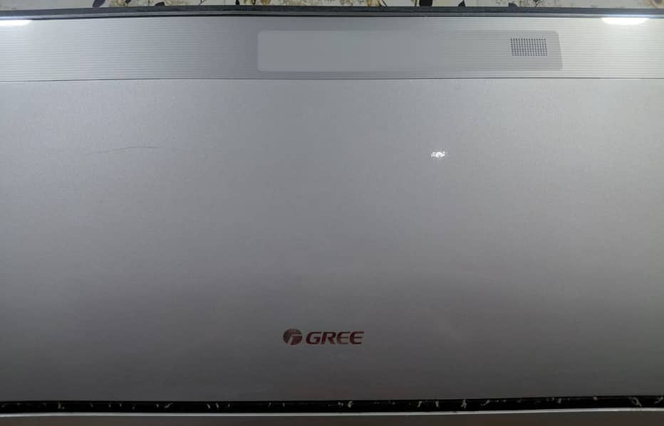 Gree split A. c 1 ton 0