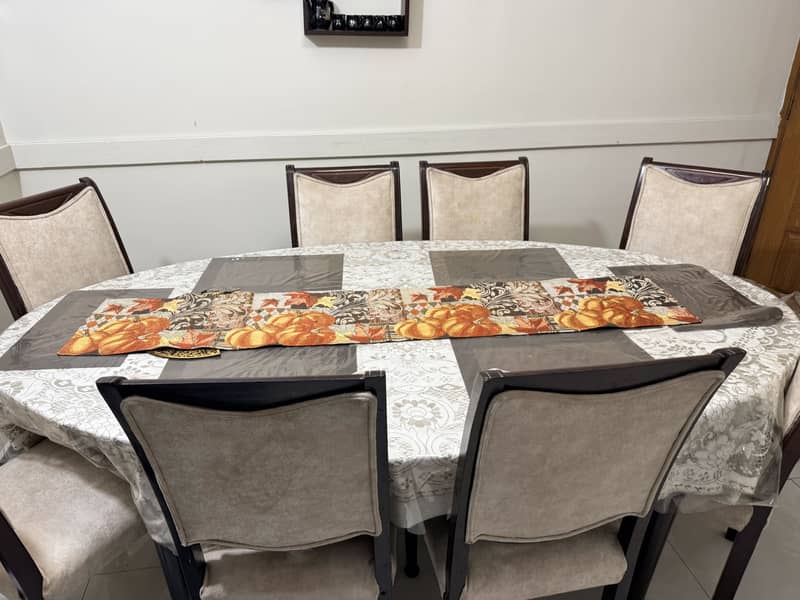 DINING TABLE 1