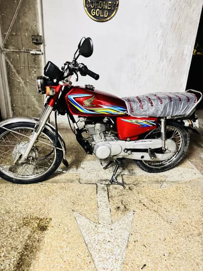 Honda CG125 2019. totally genuine. Engine pack . like a new bike