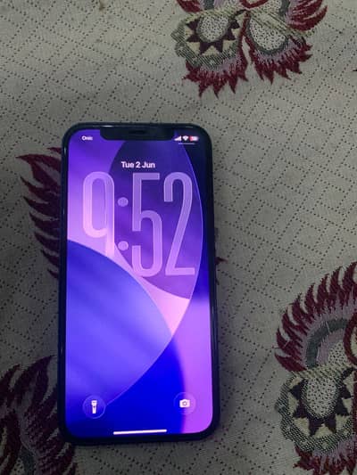 Apple iPhone 12