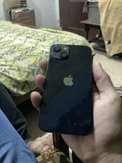 Apple iPhone 13