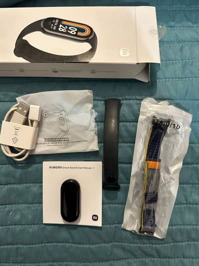 Xiaomi Smart Band 8 | Box + Charger + Extra Strap