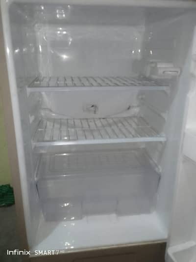 Urgent Sale Dawlance Refrigerator 10 cubic Super Condition