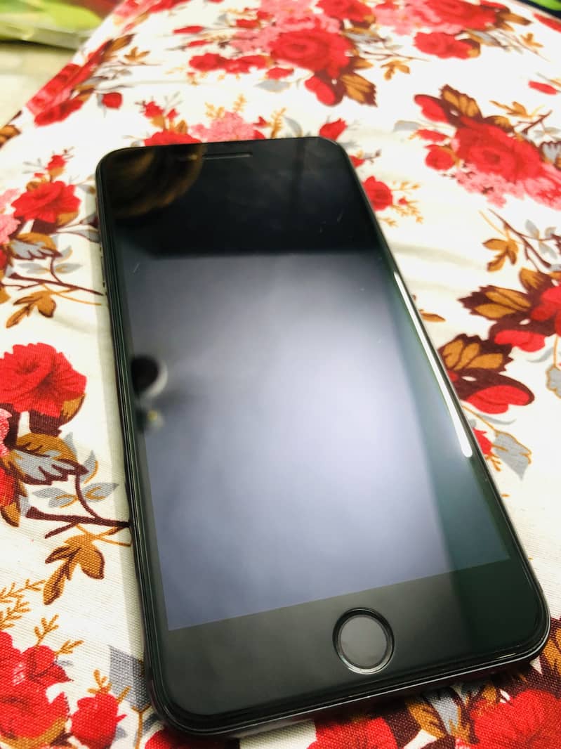 Apple iPhone 8 Plus 2