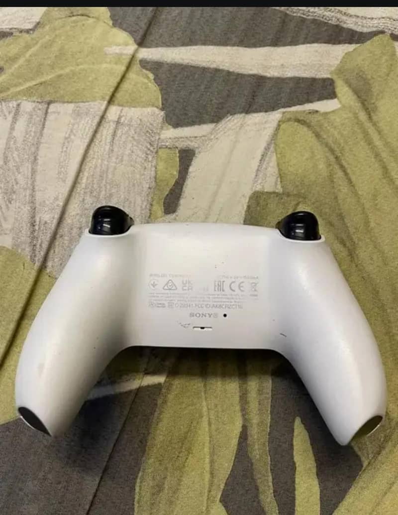 ps5 slim 4