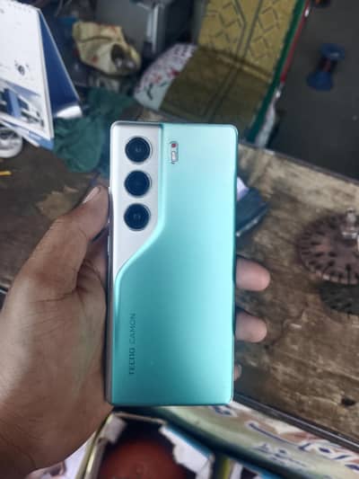 Tecno CAMON 40 Pro