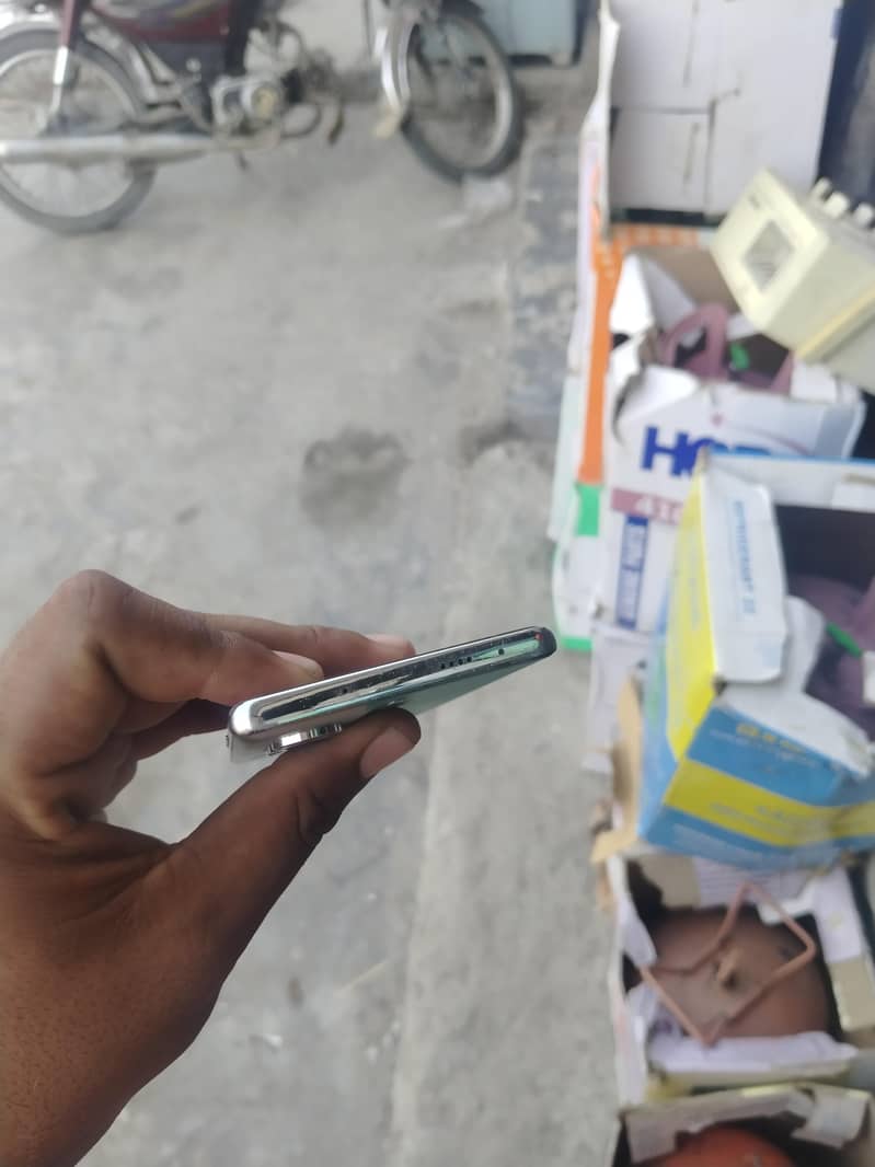 Tecno CAMON 40 Pro 5