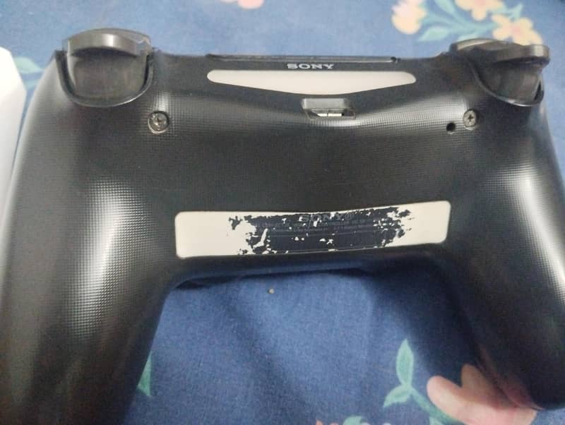 PS4 controller 1