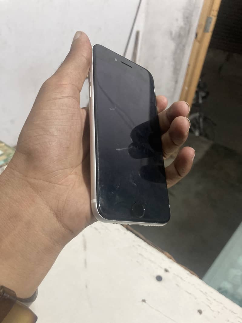 Apple iPhone SE 1