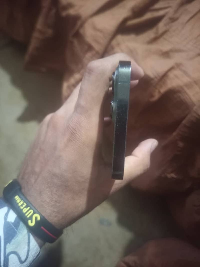 IPhone 13 Pro Max 1