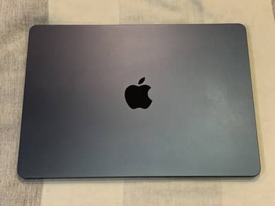 MacBook M3 2024 (256GB/ 8GB - 13" - Midnight)