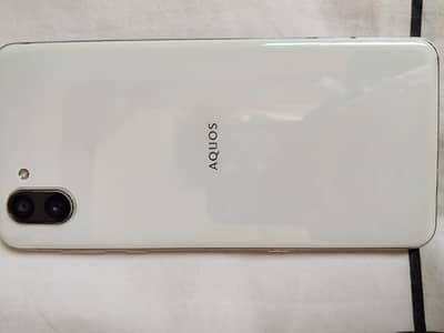 Aquos R3