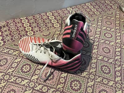 Adidas predator football shoes