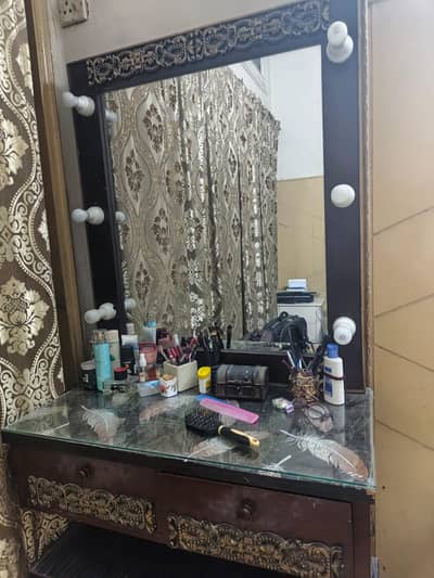 dressing table