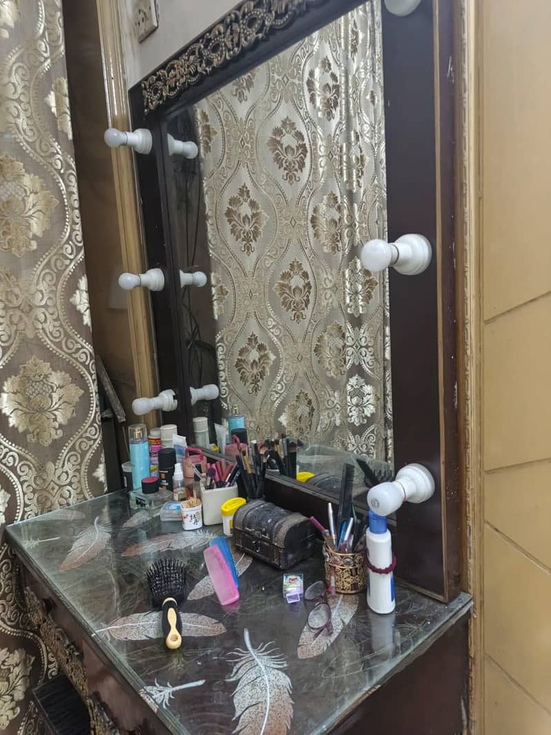 dressing table 2