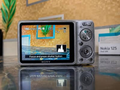 Sony cyber-shot Digital camera for sale — original sony Battery,