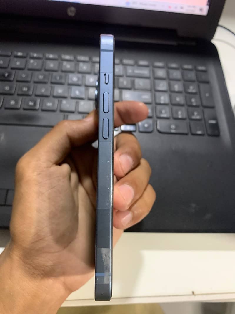 Apple iPhone 14 3