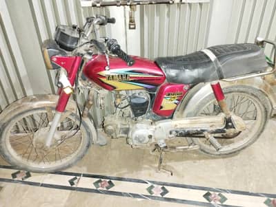 Yamaha 4 Stroke Bike YD100