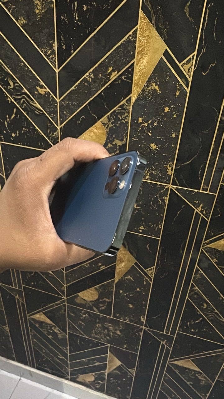 iPhone 12 Pro 4