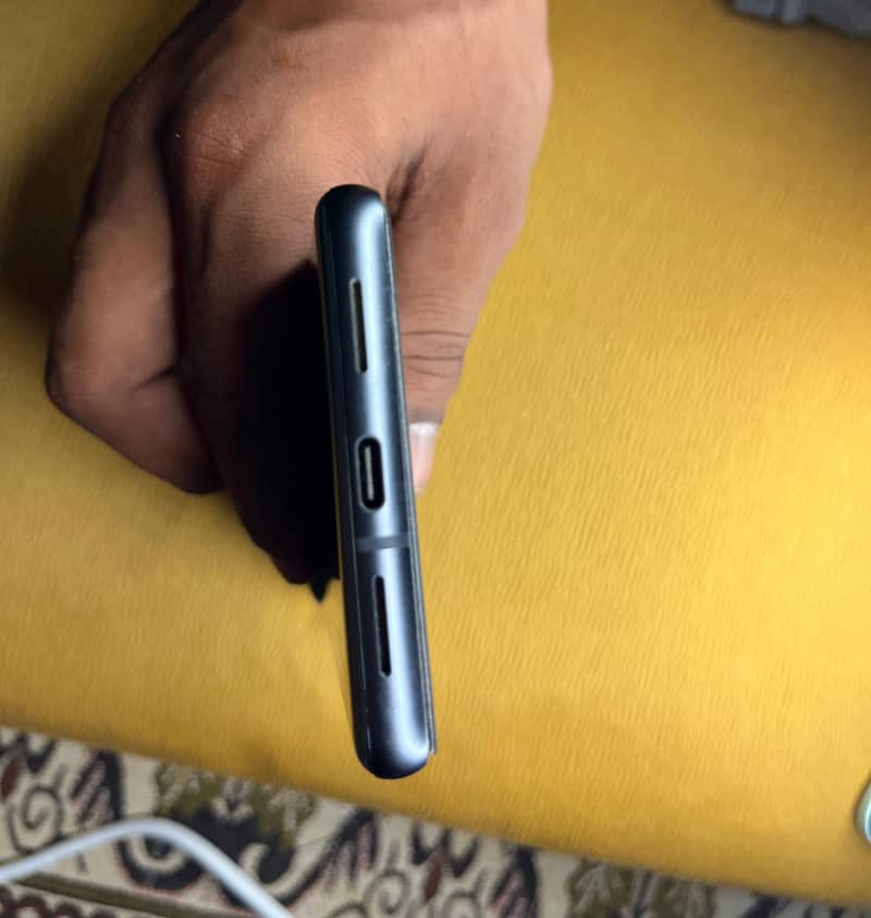 Google Pixel 7 4