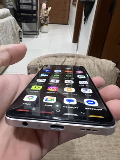 OPPO F21 Pro
