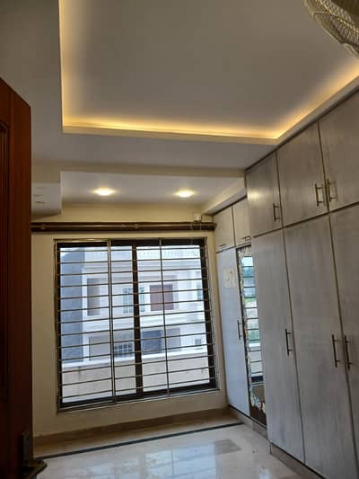 GULBERG RESIDENCIA 7M FULL HOUSE FOR RENT