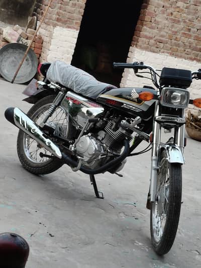 condition 10by10 Atlas Honda  asi bike ka orgnal silancer