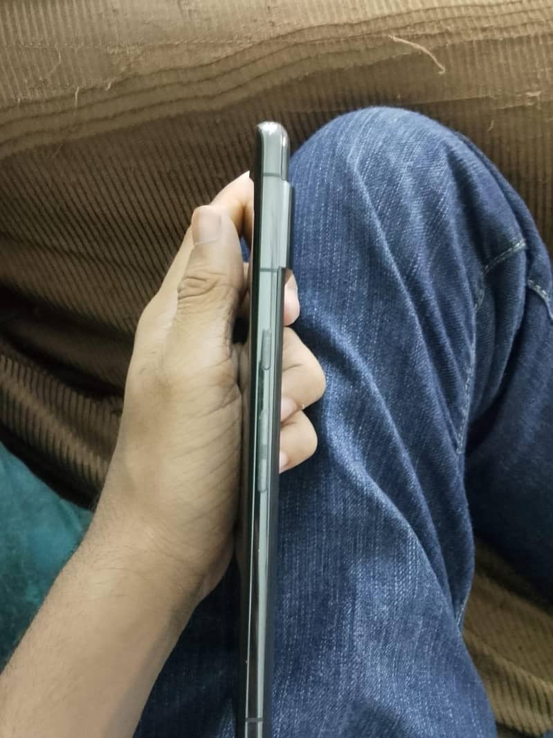 Google Pixel 7 Pro 6
