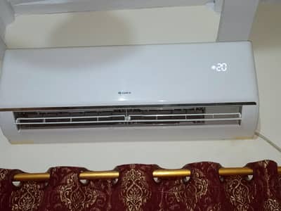 Gree 1 Ton Non Inverter Air Conditioner