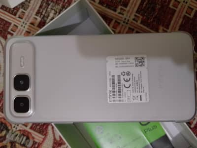 Brand New mobile with magnificent camera 10/10 CONDITION