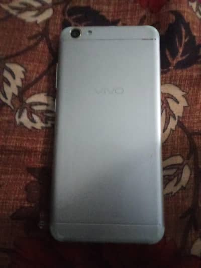 Vivo Y66 4/64 condition panel kharab hai 1500 tak Thek Hoga