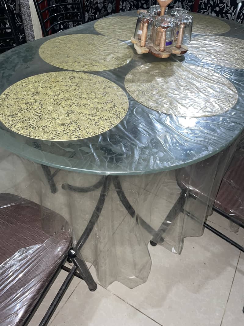 DINING TABLE 0