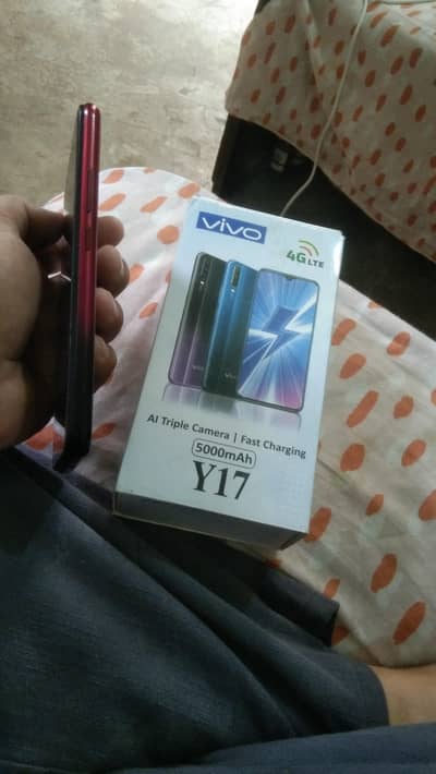 Vivo Y17