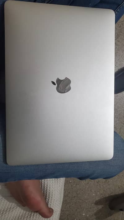 Mackbook pro 2017 model