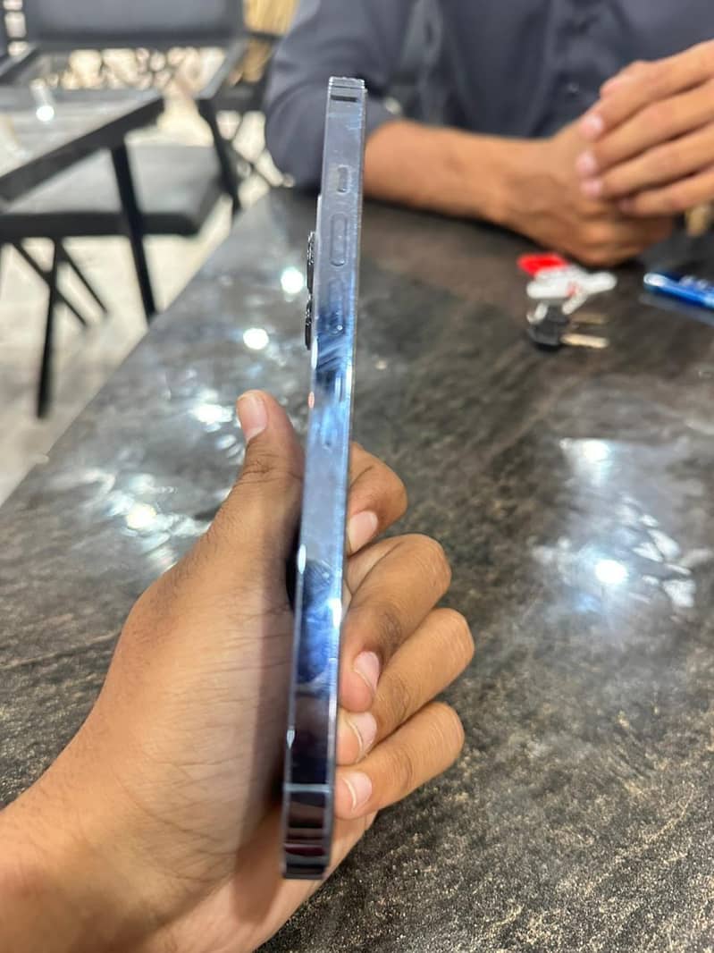 iphone 13 pro max 4
