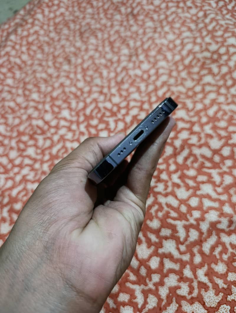 iphone 14 pro 2