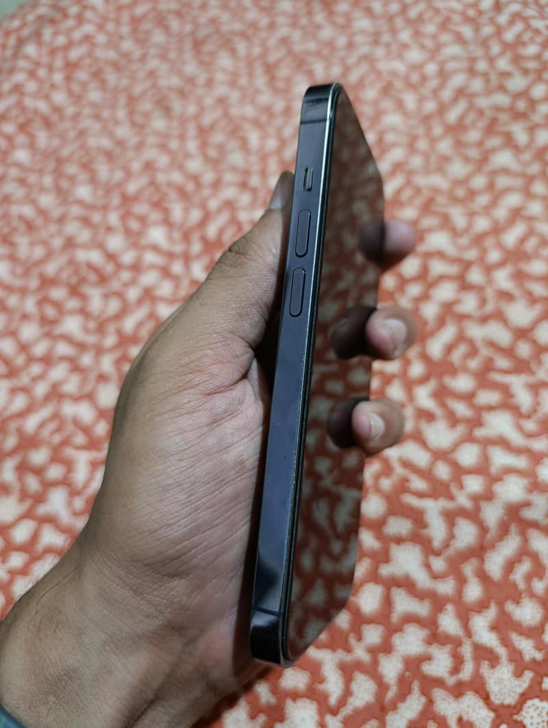 iphone 14 pro 4