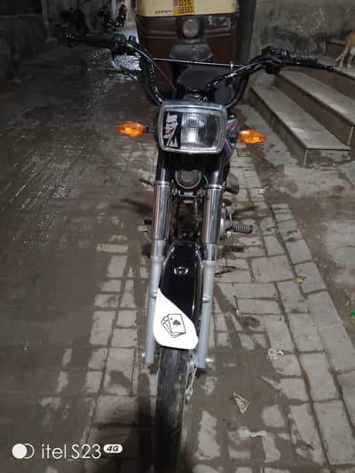bike urgent for sell What'sapp Number 03043048458