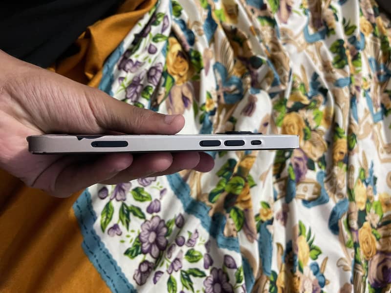 Apple iPhone 13 3