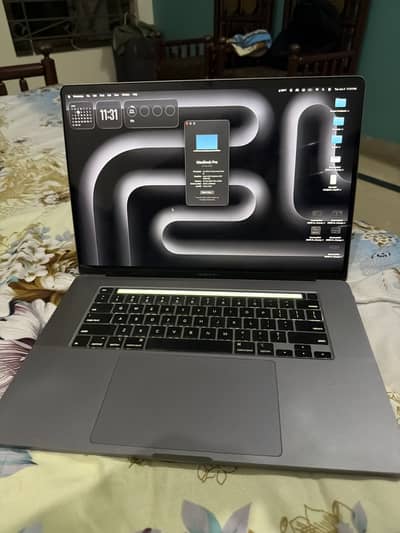 MacBook Pro 2019 core i9 16 inch 32 GB 512 GB