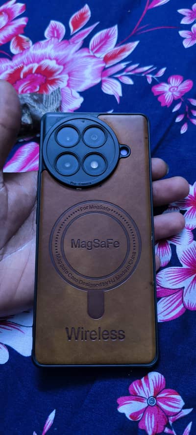 Tecno CAMON 30S