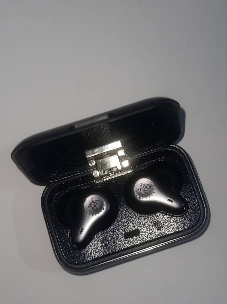 Mifo O7 Dynamic Smart True Wireless Bluetooth Waterproof 5.0 Earbuds 1