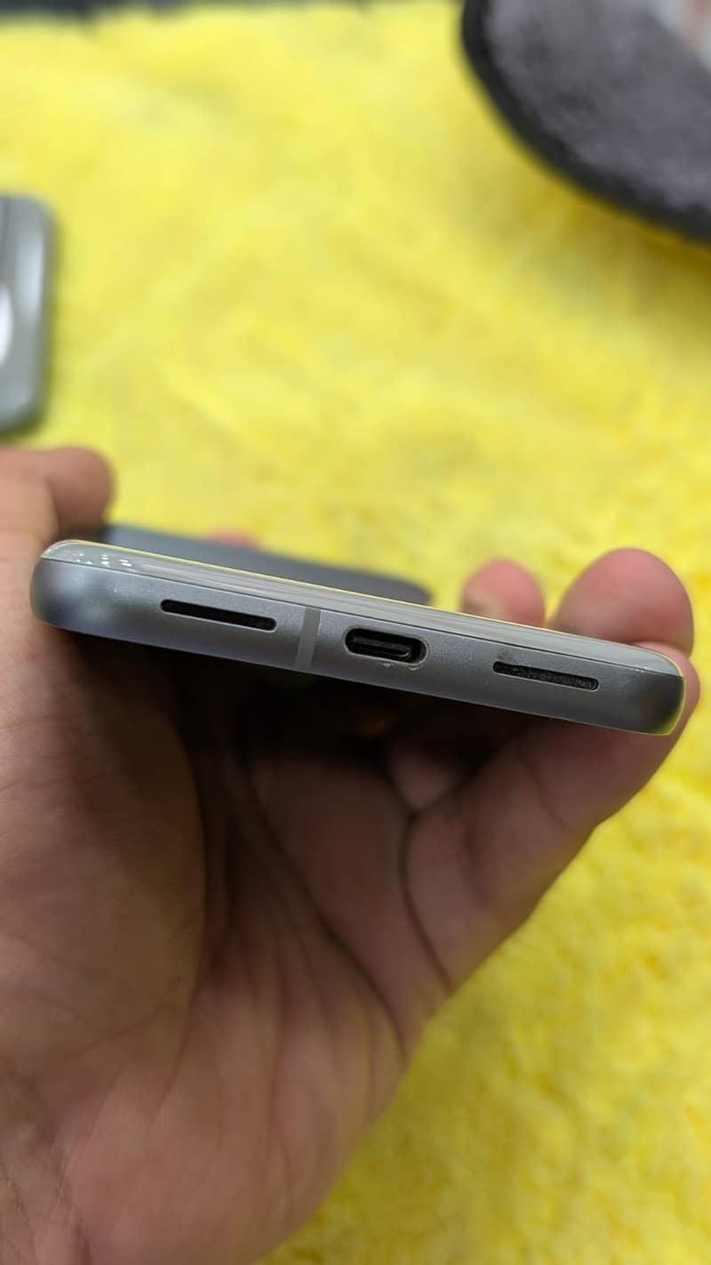 Google Pixel 8 2