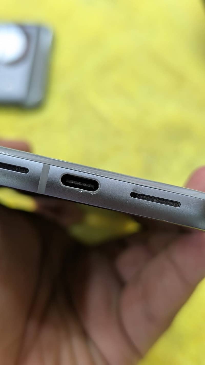Google Pixel 8 7
