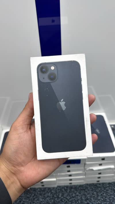 Apple iPhone 13