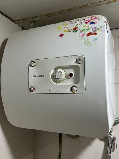 Ariston electric geyser
