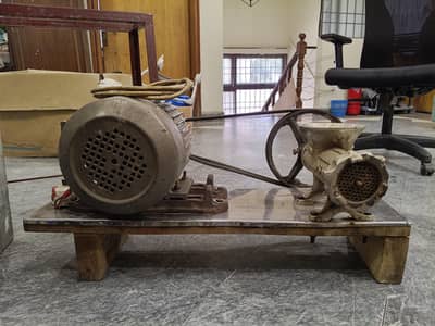 Qeema machine