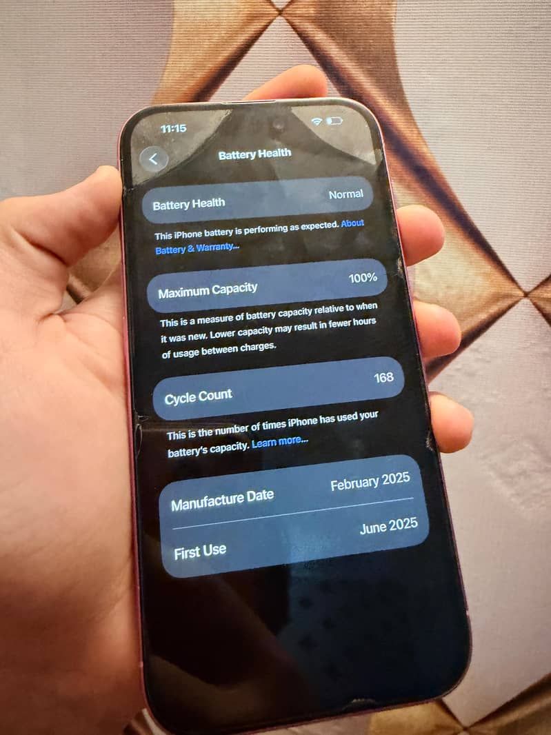 Apple iPhone 16 3