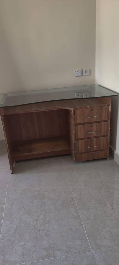 Executive wooden table with glass top