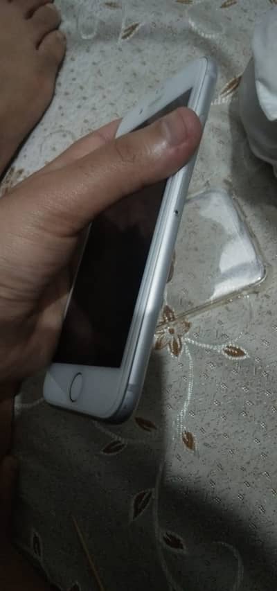 Apple iPhone 7